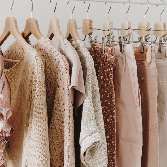 Curated Style Box - 4-6 Items 🎉 - Picture 1 of 16